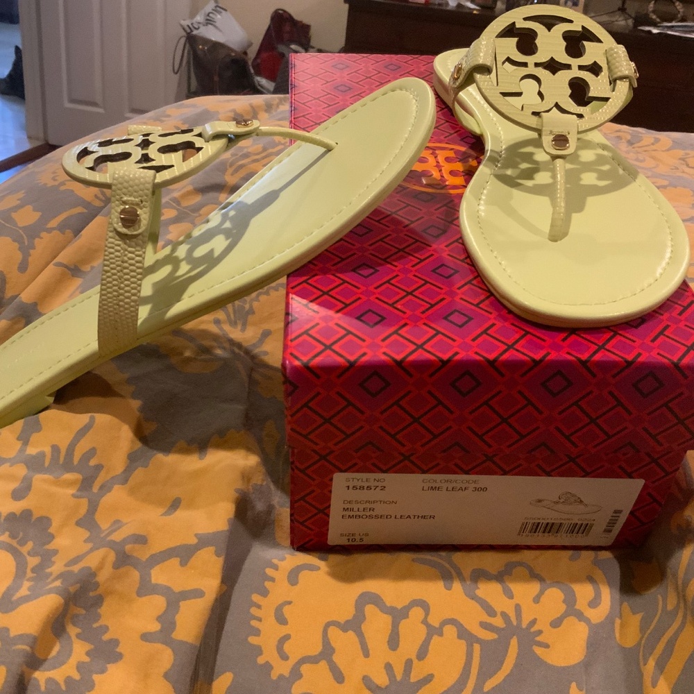 TORY BURCH MILLER SANDALS IN LIME , SIZE 10.5,BNIB,MSRP $198 Includes dustbag - Picture 3 of 4